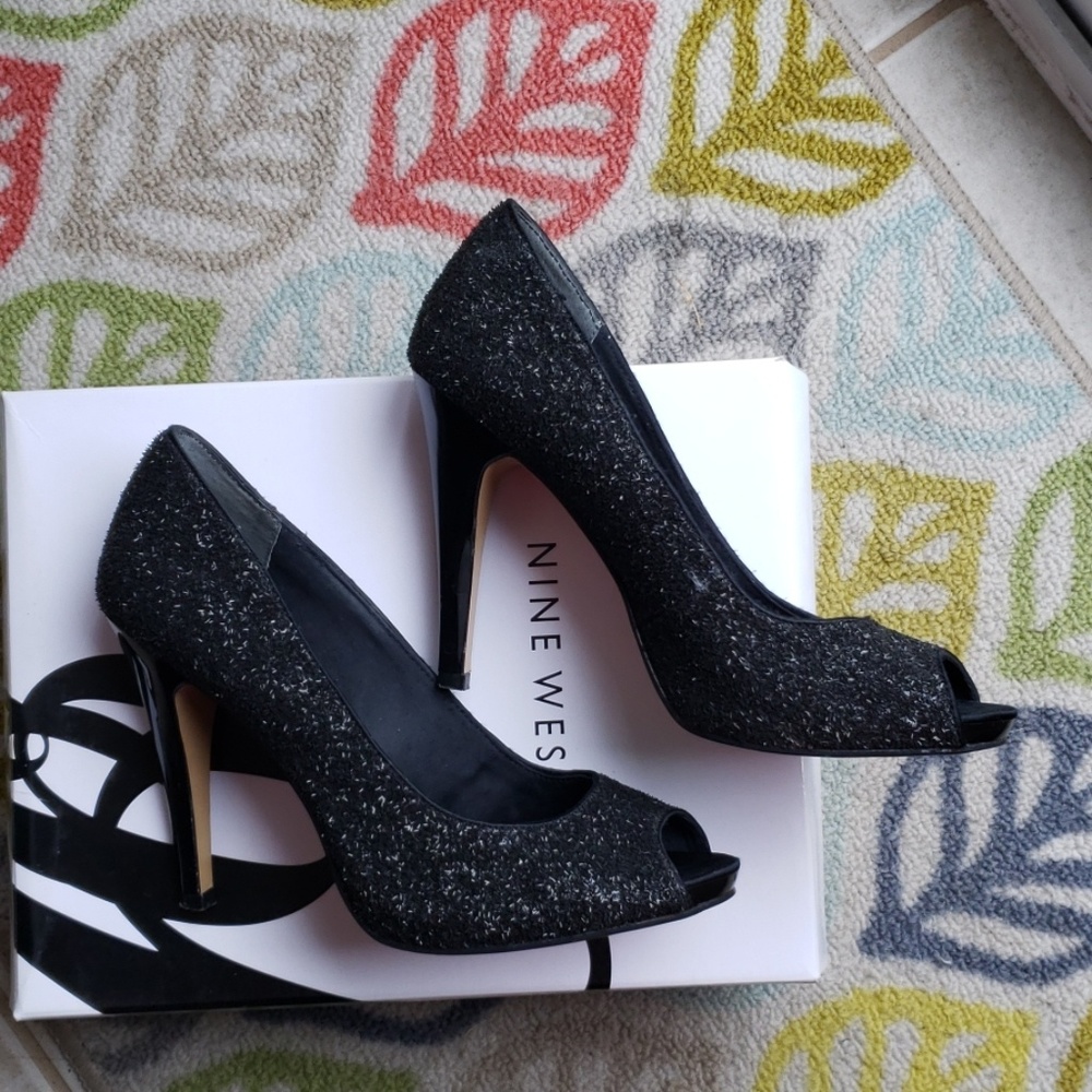 Nine West Escher Peep Toe Pumps - Picture 2 of 4